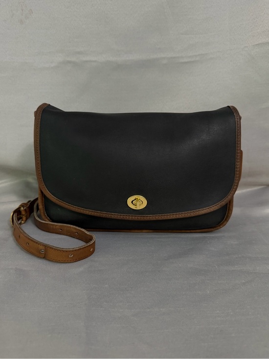 Coach Handbags - Vintage COACH City Spectator Bag Black/ Brown Two Toned Leather 80’s 0445-042